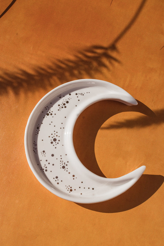 Load image into Gallery viewer, Ceramic Moon Dish

