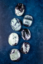 Kammererite Palm Stone