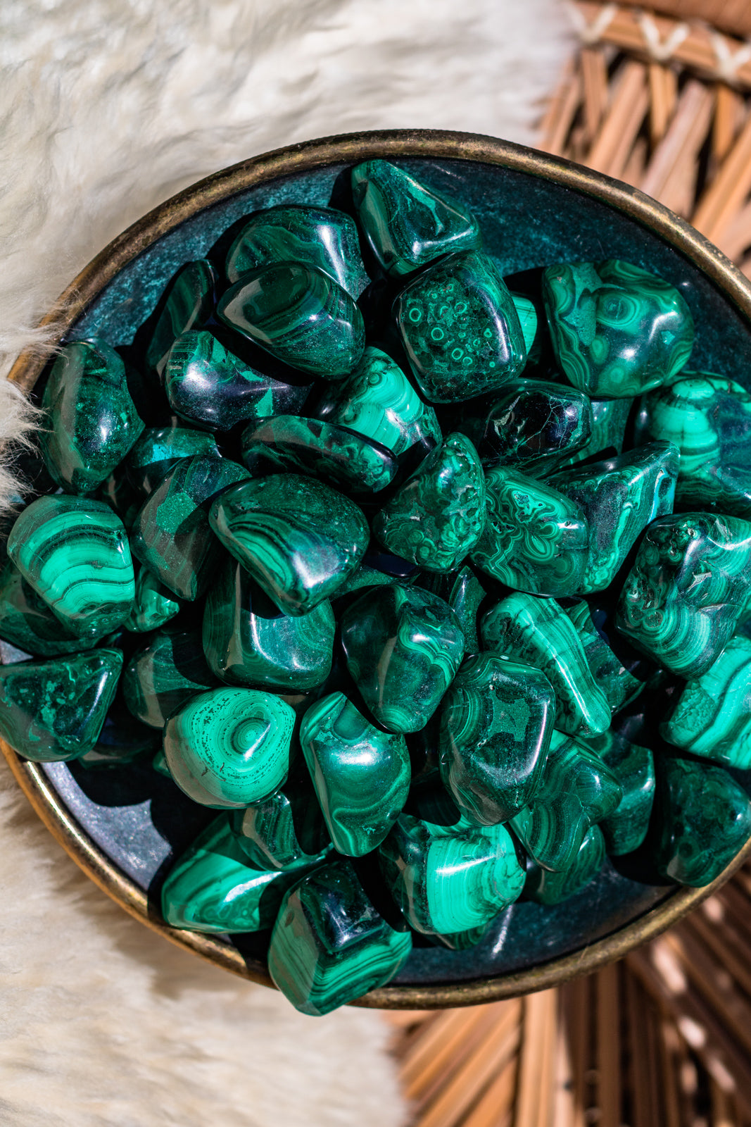 Load image into Gallery viewer, Malachite Tumbled Stone
